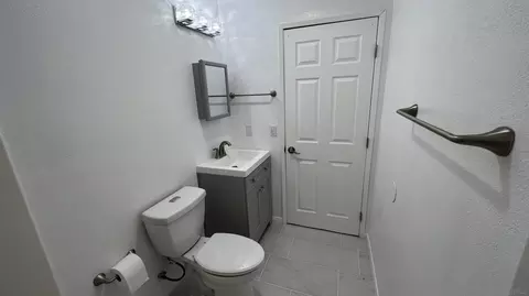 Bath - 17009 Iron Springs Rd, Julian, CA 92036 photo 7 of 7