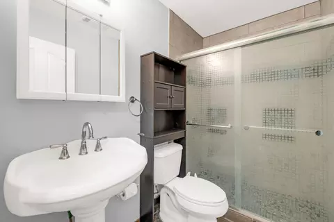 Bath - 17009 Iron Springs Rd, Julian, CA 92036 photo 3 of 7