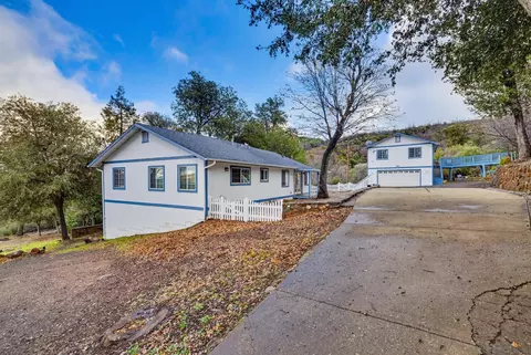 Exterior - 17009 Iron Springs Rd, Julian, CA 92036 photo 15 of 20