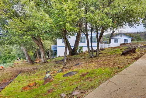 Exterior - 17009 Iron Springs Rd, Julian, CA 92036 photo 5 of 20