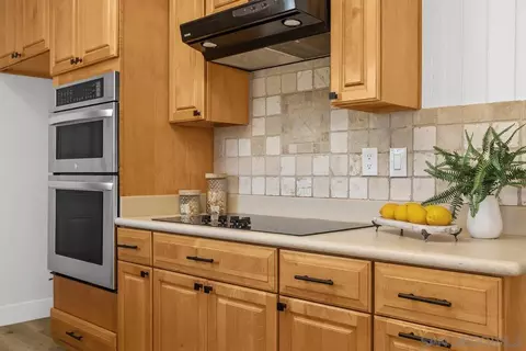 Kitchen - 2738 Oak Hill Dr, Escondido, CA 92027 photo 2 of 4