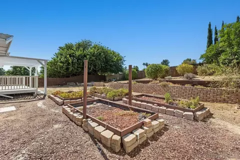 Exterior - 2738 Oak Hill Dr, Escondido, CA 92027 photo 4 of 8