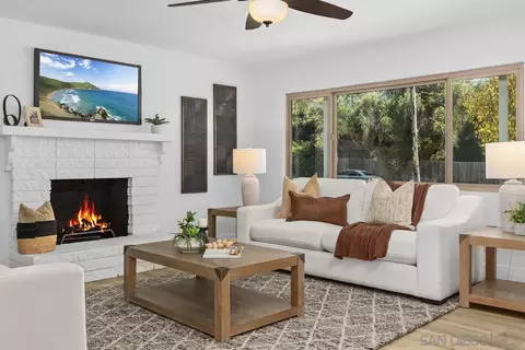 Living - 2738 Oak Hill Dr, Escondido, CA 92027 photo 5 of 7