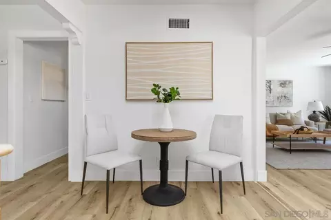 Dining - 2738 Oak Hill Dr, Escondido, CA 92027 photo 2 of 5