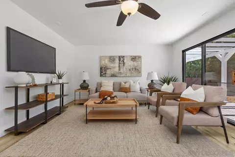 Living - 2738 Oak Hill Dr, Escondido, CA 92027 photo 6 of 7