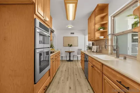 Kitchen - 2738 Oak Hill Dr, Escondido, CA 92027 photo 4 of 4