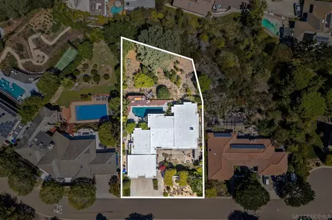 View/Area - 1640 El Paso Real, La Jolla, CA 92037 photo 5 of 5