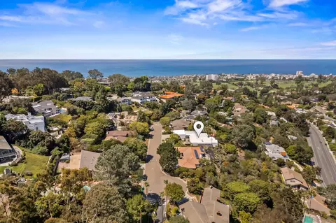 View/Area - 1640 El Paso Real, La Jolla, CA 92037 photo 4 of 5