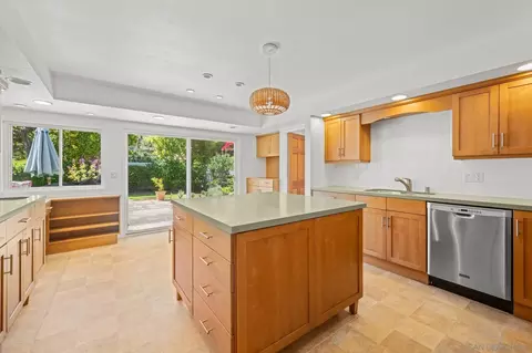 Kitchen - 1640 El Paso Real, La Jolla, CA 92037 photo 4 of 4