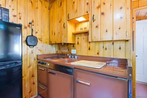 Kitchen - 2727 Lakeview Dr, Julian, CA 92036 photo 1 of 3
