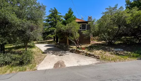Exterior - 2727 Lakeview Dr, Julian, CA 92036 photo 7 of 12