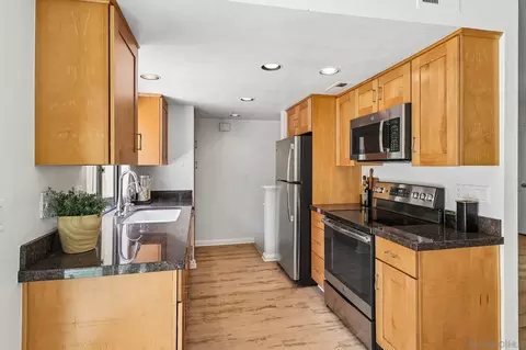 Kitchen - 1680 N Coast Highway 101 #30, Encinitas, CA 92024 photo 2 of 3