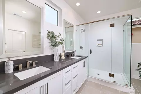 Bath - 781 Michael Ct, Vista, CA 92081 photo 4 of 6