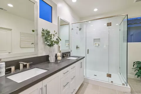 Bath - 781 Michael Ct, Vista, CA 92081 photo 2 of 6
