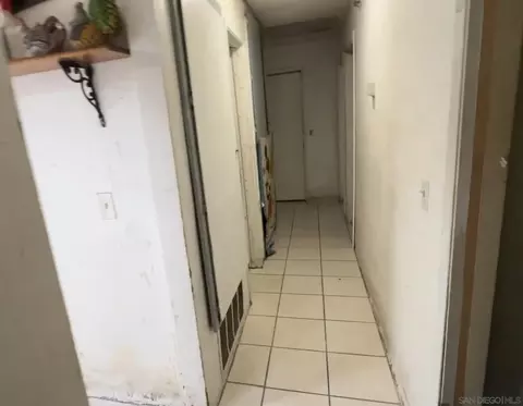 Entry Way - 1005 Paraiso Ave, Spring Valley, CA 91977 photo 2 of 2