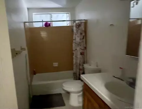 Bath - 1005 Paraiso Ave, Spring Valley, CA 91977 photo 1 of 3