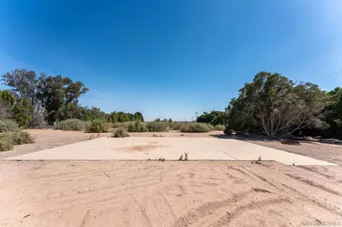 2465 Meloland Rd #1, El Centro, CA 92243 photo 3