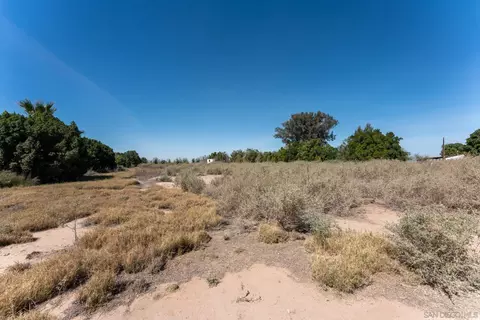 2465 Meloland Rd #1, El Centro, CA 92243 photo 14