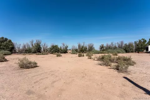 2465 Meloland Rd #1, El Centro, CA 92243 photo 16