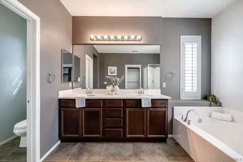 Bath - 31878 Red Pne, Temecula, CA 92592 photo 3 of 5