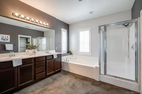 Bath - 31878 Red Pne, Temecula, CA 92592 photo 2 of 5