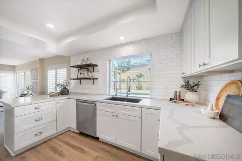Kitchen - 3580 Normandy Cir, Oceanside, CA 92056 photo 4 of 6