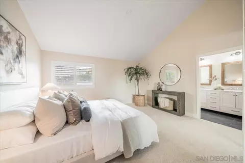 Bedroom - 3580 Normandy Cir, Oceanside, CA 92056 photo 4 of 6
