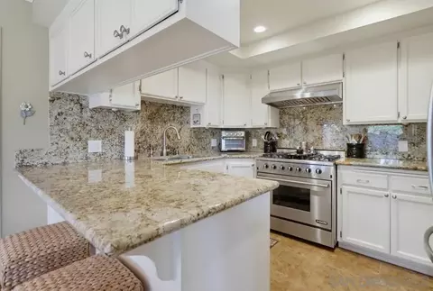 Kitchen - 13206 Saddle Ridge Rd, Lakeside, CA 92040 photo 2 of 5