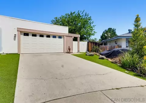 Exterior - 13206 Saddle Ridge Rd, Lakeside, CA 92040 photo 2 of 13