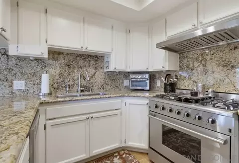 Kitchen - 13206 Saddle Ridge Rd, Lakeside, CA 92040 photo 4 of 5