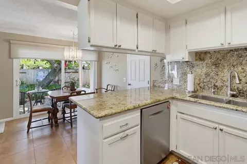 Kitchen - 13206 Saddle Ridge Rd, Lakeside, CA 92040 photo 5 of 5