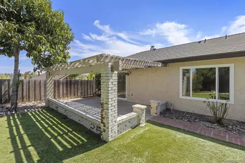 Exterior - 2589 Joann Dr, Oceanside, CA 92056 photo 5 of 10