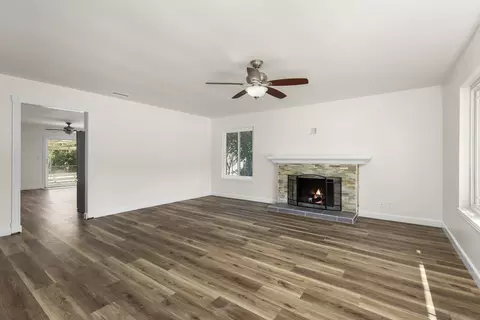 Living - 2589 Joann Dr, Oceanside, CA 92056 photo 5 of 8
