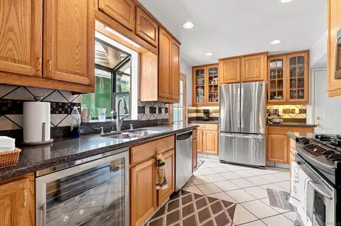 Kitchen - 9522 Jim Ln, Santee, CA 92071 photo 2 of 4