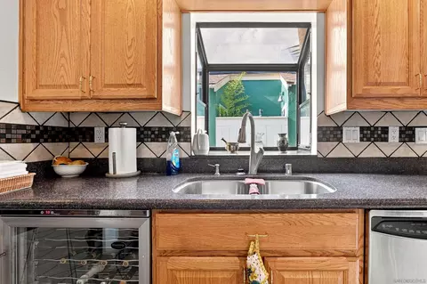Kitchen - 9522 Jim Ln, Santee, CA 92071 photo 3 of 4