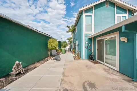 Exterior - 9522 Jim Ln, Santee, CA 92071 photo 4 of 10
