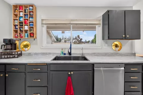 Kitchen - 2335 Beverly St, Ramona, CA 92065 photo 3 of 5