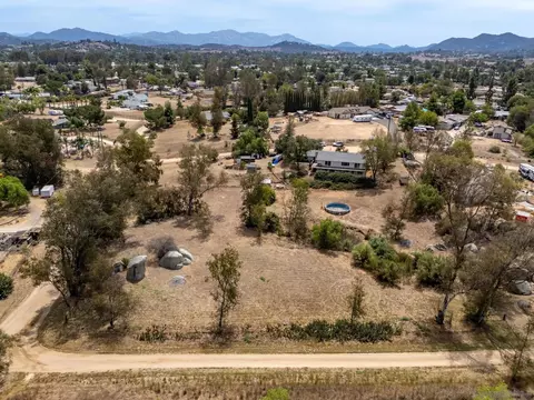 View/Area - 2335 Beverly St, Ramona, CA 92065 photo 1 of 4