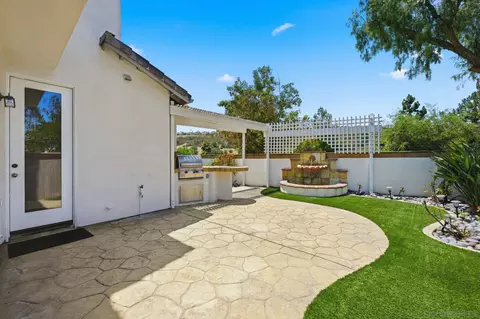 Exterior - 12256 Pepper Tree Ln, Poway, CA 92064 photo 4 of 7