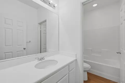 Bath - 12256 Pepper Tree Ln, Poway, CA 92064 photo 4 of 4