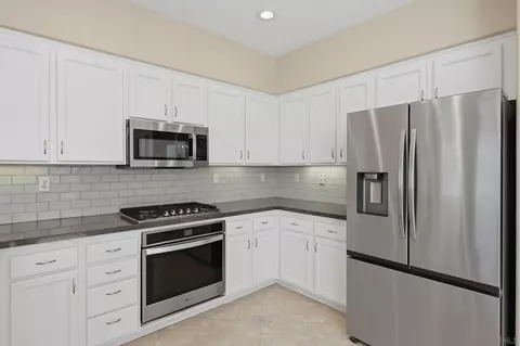 Kitchen - 12256 Pepper Tree Ln, Poway, CA 92064 photo 4 of 4