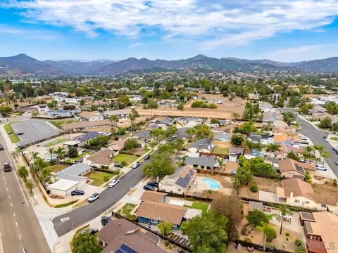 View/Area - 2109 Beartrap Pl, Escondido, CA 92027 photo 6 of 10