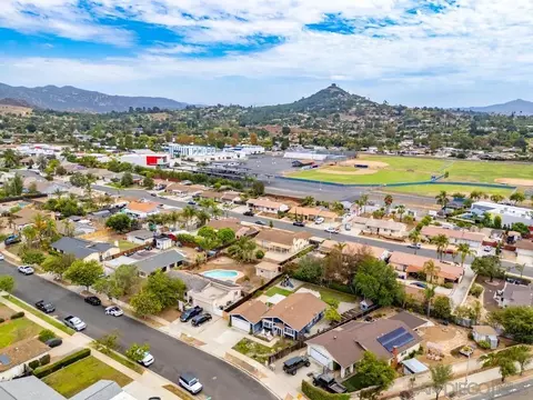 View/Area - 2109 Beartrap Pl, Escondido, CA 92027 photo 7 of 10