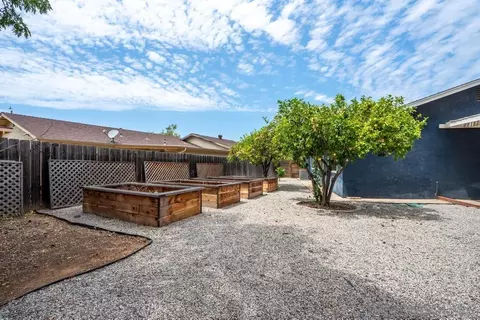 Exterior - 2109 Beartrap Pl, Escondido, CA 92027 photo 13 of 15