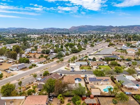 View/Area - 2109 Beartrap Pl, Escondido, CA 92027 photo 5 of 10