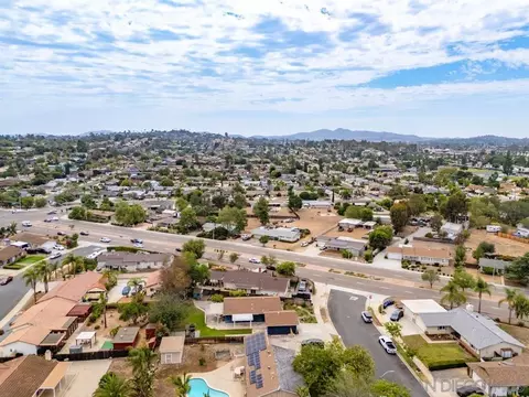 View/Area - 2109 Beartrap Pl, Escondido, CA 92027 photo 3 of 10