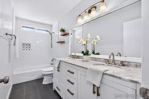 Bath - 2109 Beartrap Pl, Escondido, CA 92027 photo 1 of 2