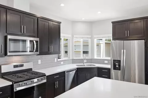 Kitchen - 9395 Harritt Rd #3, Lakeside, CA 92040 photo 3 of 4