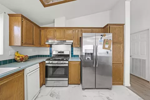 Kitchen - 15935 Spring Oaks Rd #82, El Cajon, CA 92021 photo 1 of 4