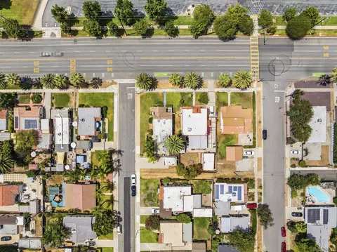 View/Area - 1011 W Cypress Ave, Redlands, CA 92373 photo 9 of 15